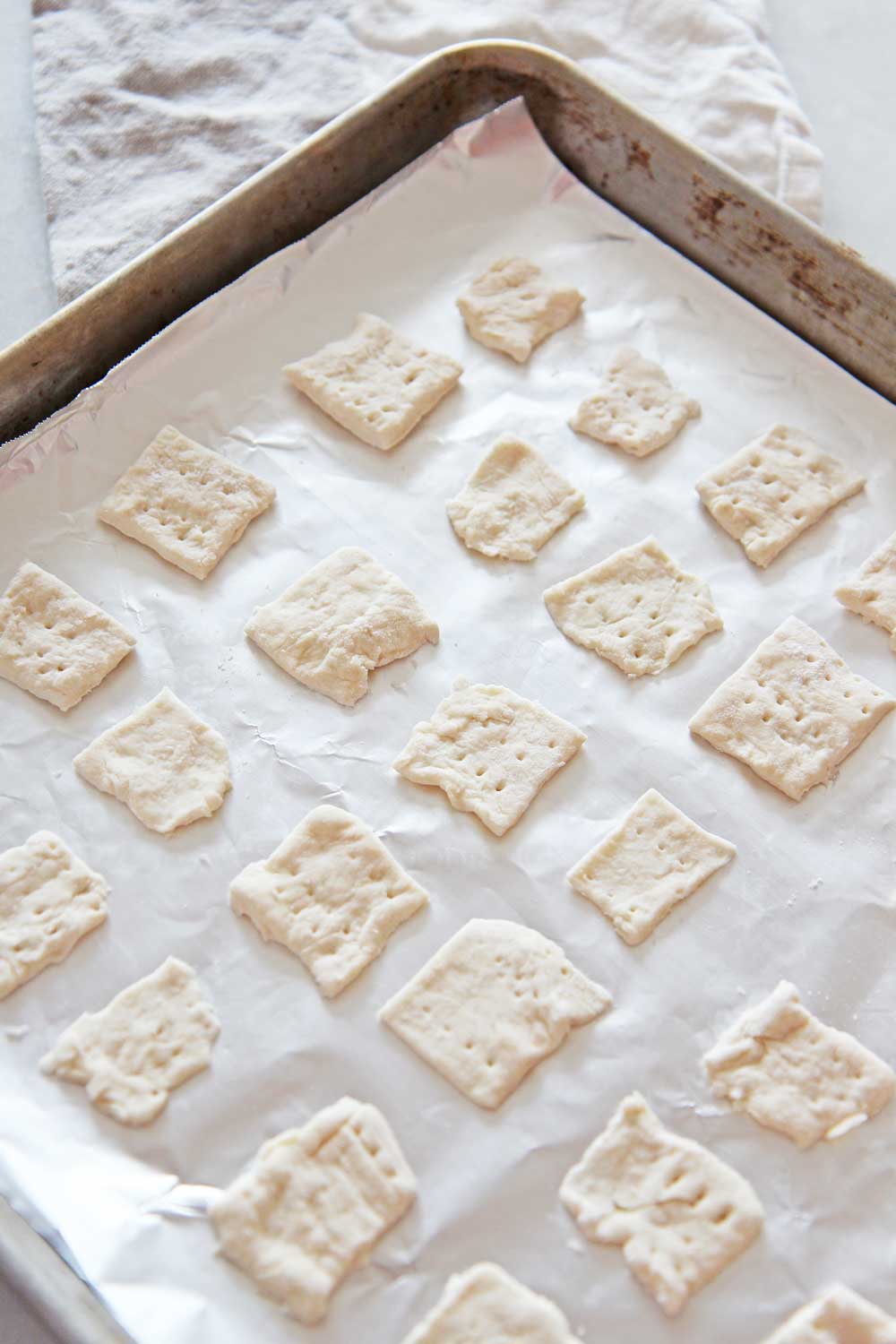 How To Make 10 Ingredient Homemade Crackers