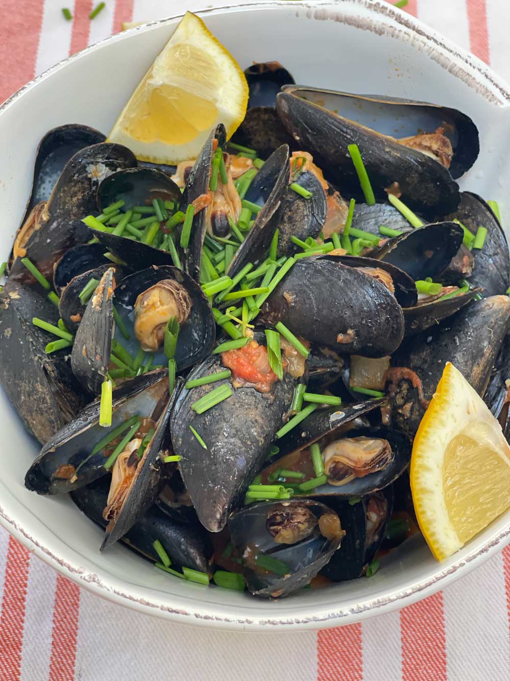 3 Ingredient Mussels recipe with a saucy Amatriciana. Easy summer seafood recipe! Happy Cooking! www.Chophappy.com #mussels #summerrecipe 