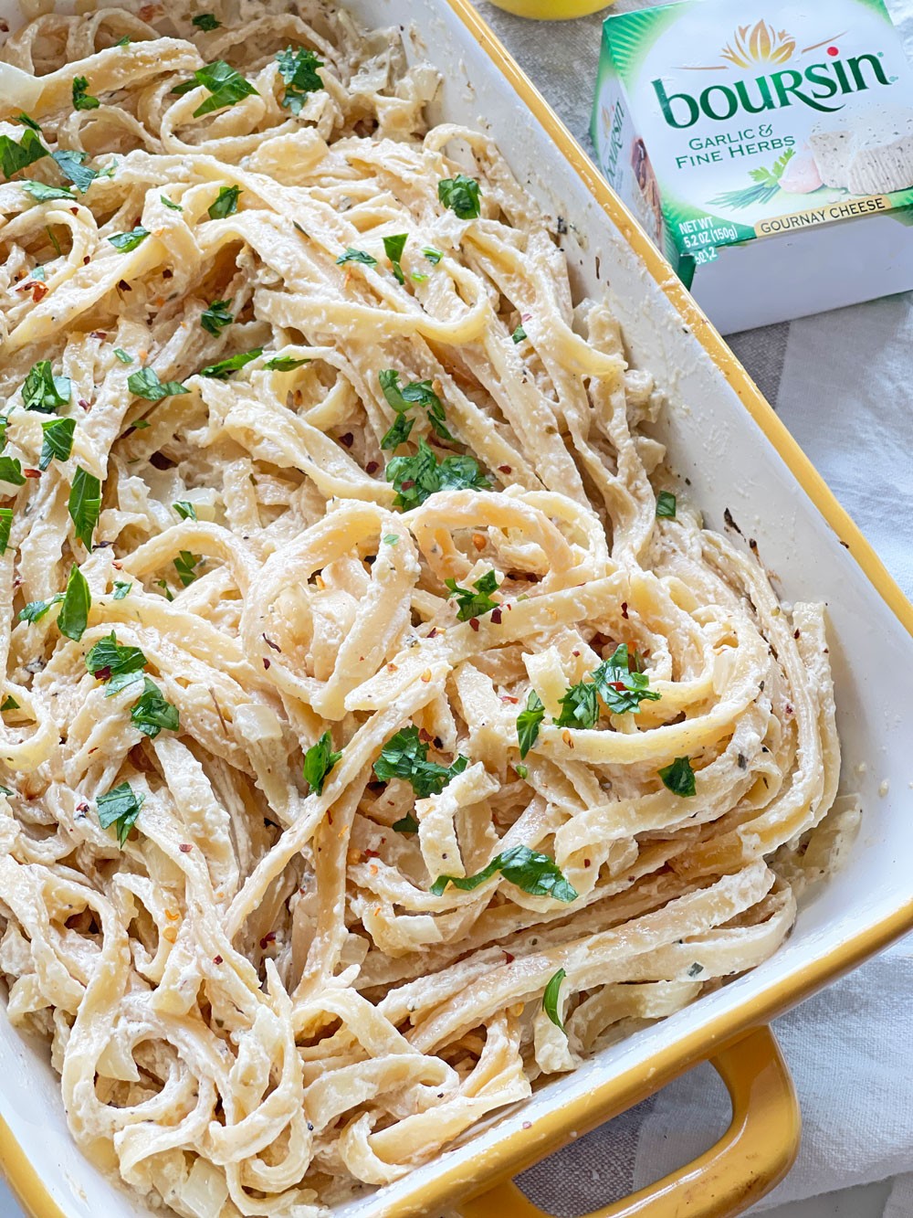 Boursin Alfredo (TikTok Hack Recipe). This is the perfect busy weeknight dinner. This is a TikTok cooking hack. www.ChopHappy.com #TikTokHack #boursincheese