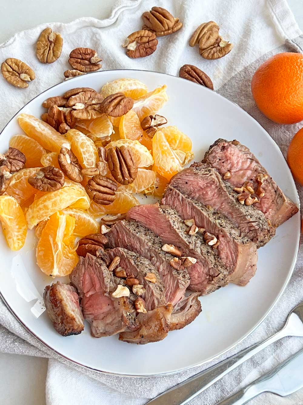 Easy NY Strip Steak w/ Prosecco Vinaigrette (5 Ingredient Recipe) Easy date night dinner and perfect weeknight meal. www.ChopHappy.com #steakrecipe #Prosecco